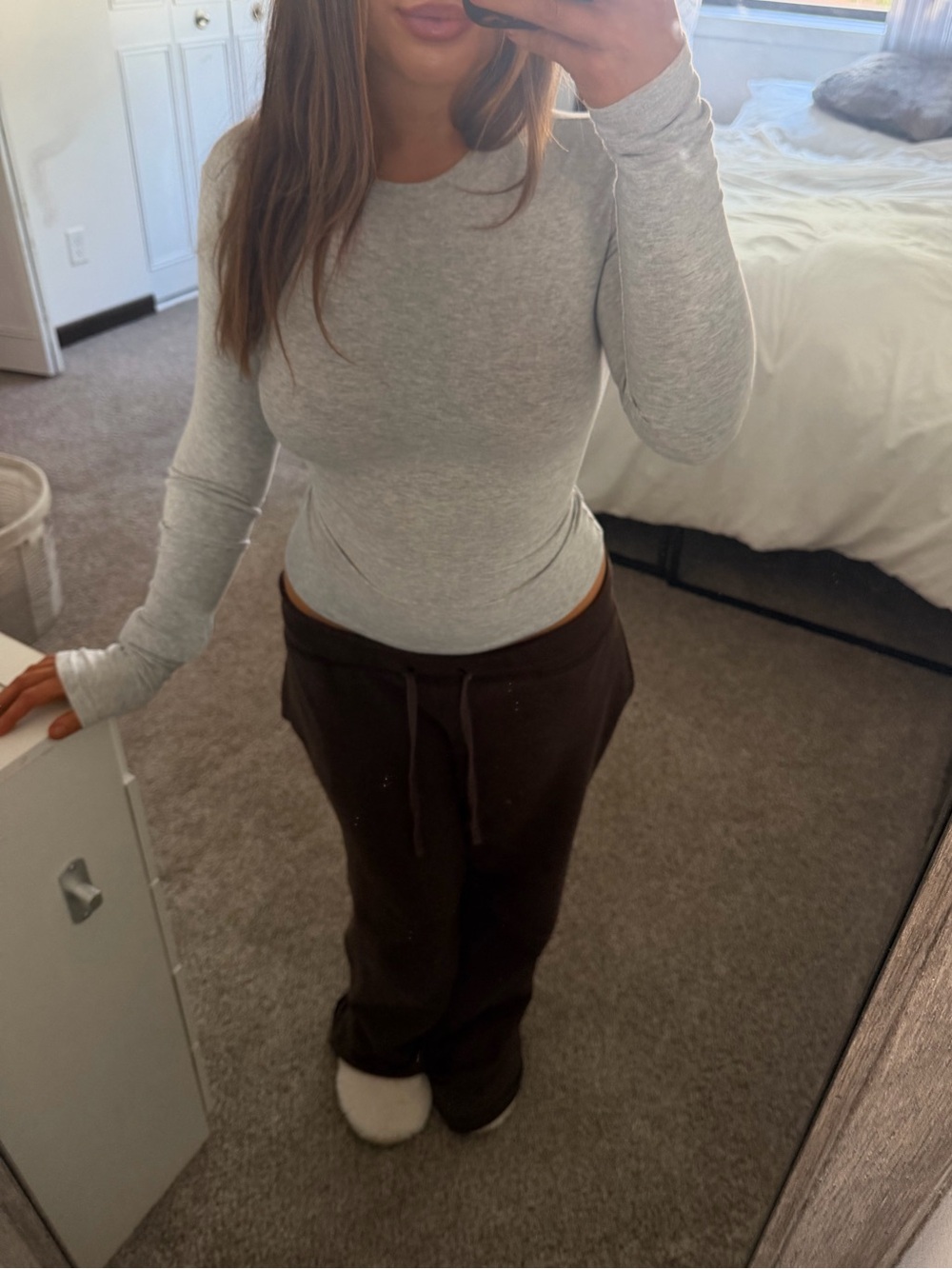 skims light heather gray long sleeve top